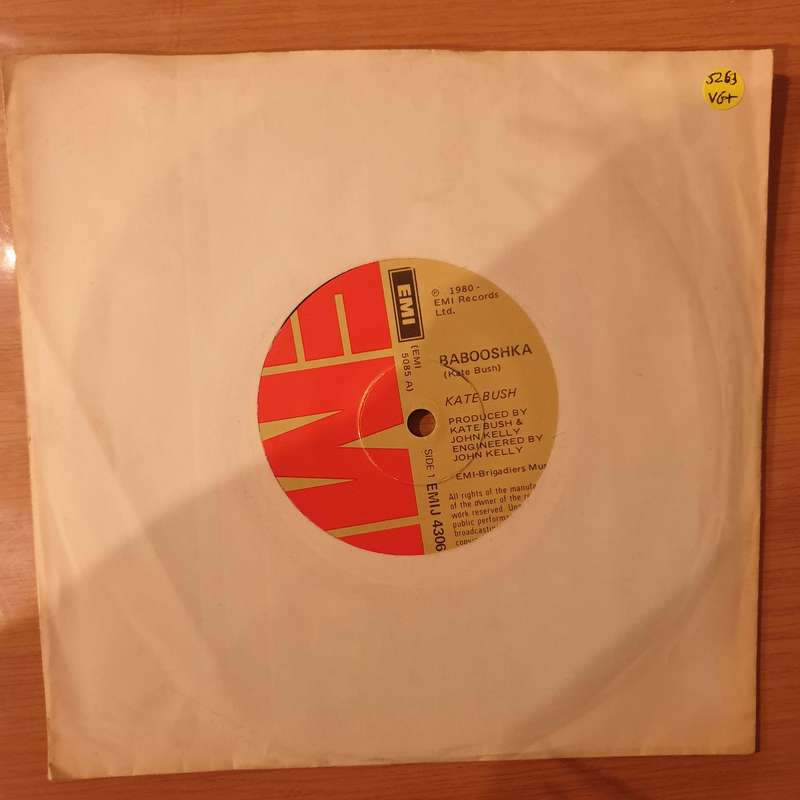 Kate Bush  Babooshka - Vinyl 7" Record - Very-Good+ Quality (VG+) (verygoodplus)