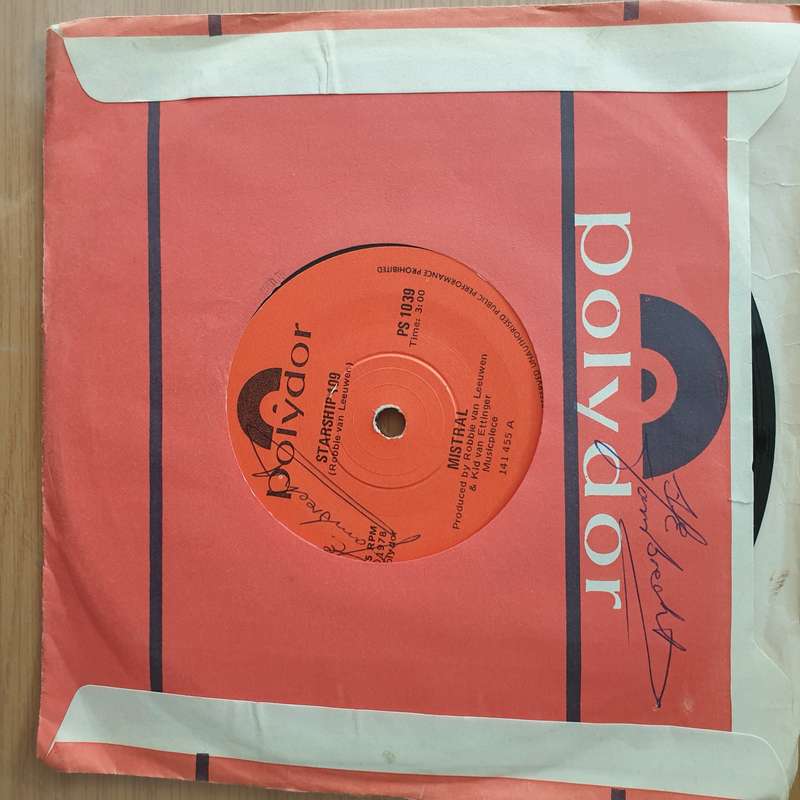 Mistral  Starship 109 - Vinyl 7" Record - Very-Good+ Quality (VG+) (verygoodplus)