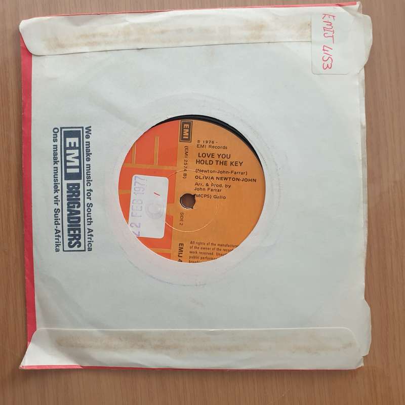 Olivia Newton-John  Every Face Tells A Story - Vinyl 7" Record - Very-Good+ Quality (VG+) (ver...