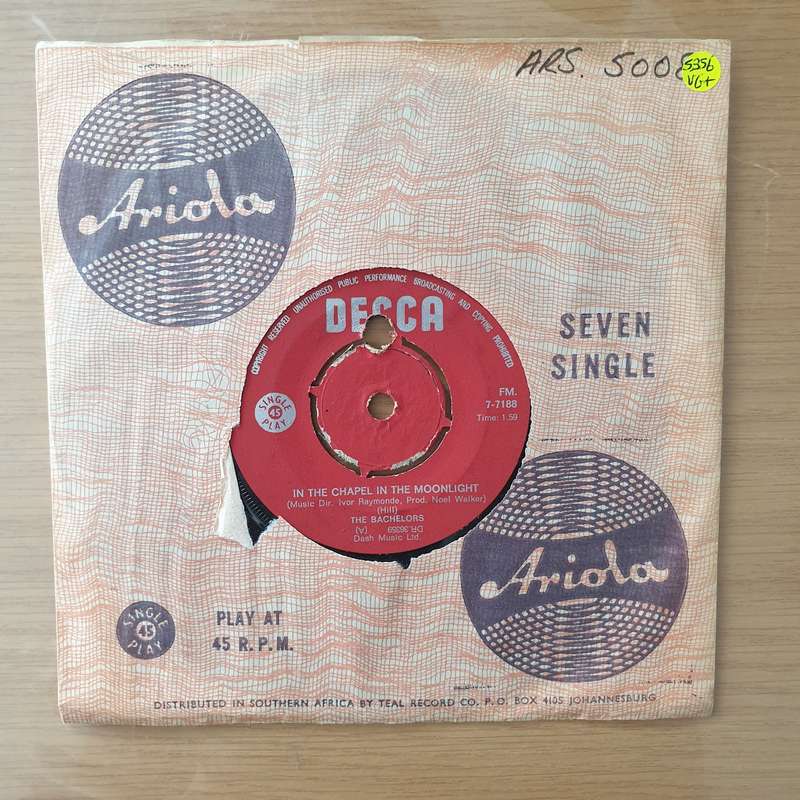The Bachelors  Chapel In The Moonlight - Vinyl 7" Record - Very-Good+ Quality (VG+) (verygoodp...
