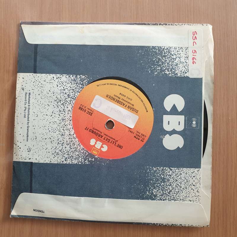 Susan Fassbender  Twilight Café - Vinyl 7" Record - Very-Good+ Quality (VG+) (verygoodplus)