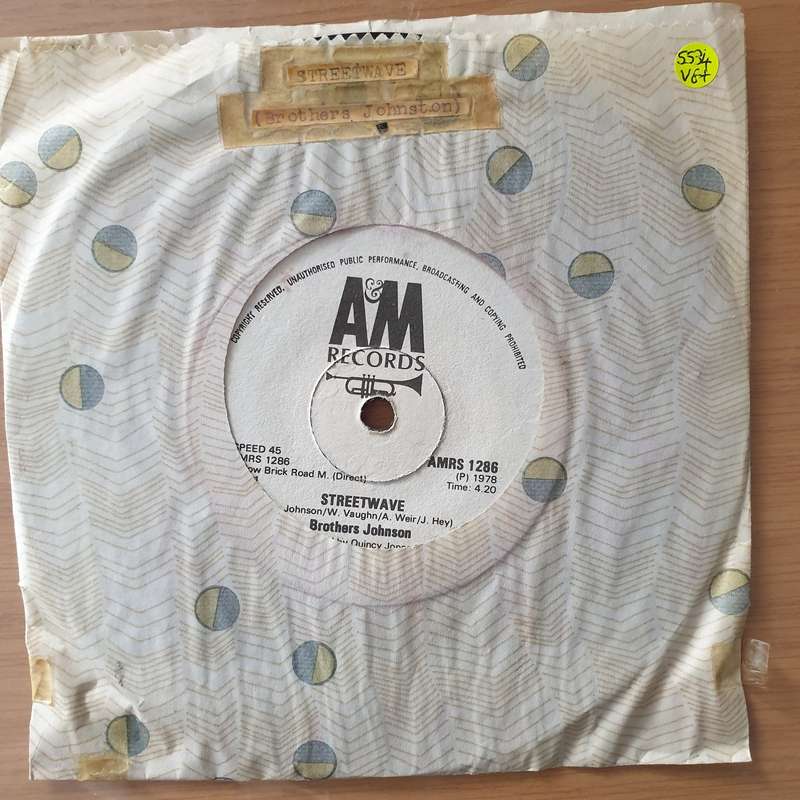 Brothers Johnson  Streetwave / Mista' Cool (Rhodesia) - Vinyl 7" Record - Very-Good+ Quality (...