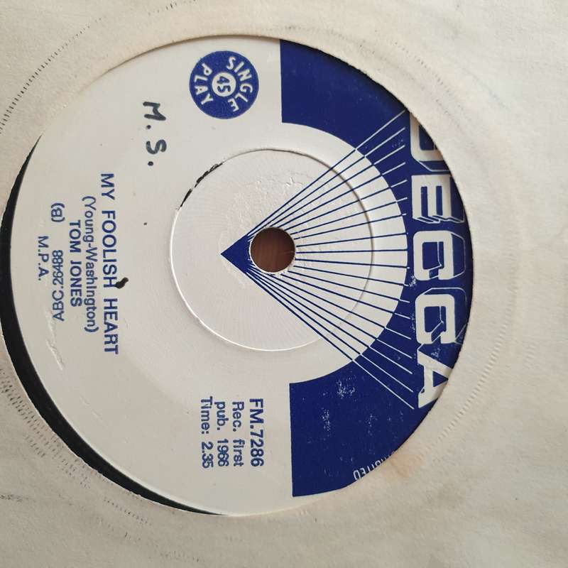 Tom Jones  Green, Green Grass Of Home - Vinyl 7" Record - Very-Good+ Quality (VG+) (verygoo...