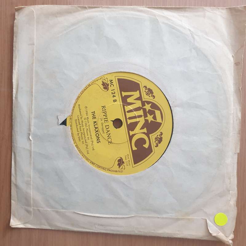 The Klaxons  Clap-Clap Sound - Vinyl 7" Record - Very-Good+ Quality (VG+) (verygoodplus)