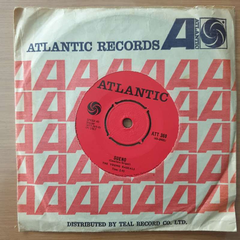 The Young Rascals  Groovin' - Vinyl 7" Record - Very-Good+ Quality (VG+) (verygoodplus)