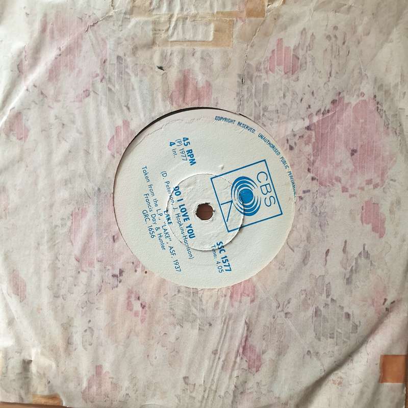 Lake  On The Run (Rhodesia) - Vinyl 7" Record - Very-Good+ Quality (VG+) (verygoodplus)