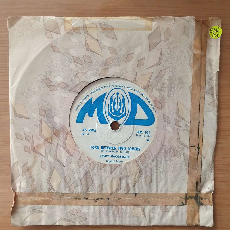 Mary Macgregor - Torn Between Two Lovers (Rhodesia) - Vinyl 7" Record - Very-Good+ Quality (VG+) ...