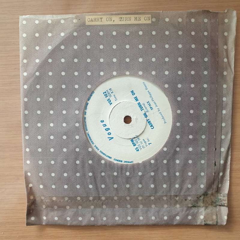 Space  Tango In Space (Rhodesia) - Vinyl 7" Record - Very-Good+ Quality (VG+) (verygoodplus)