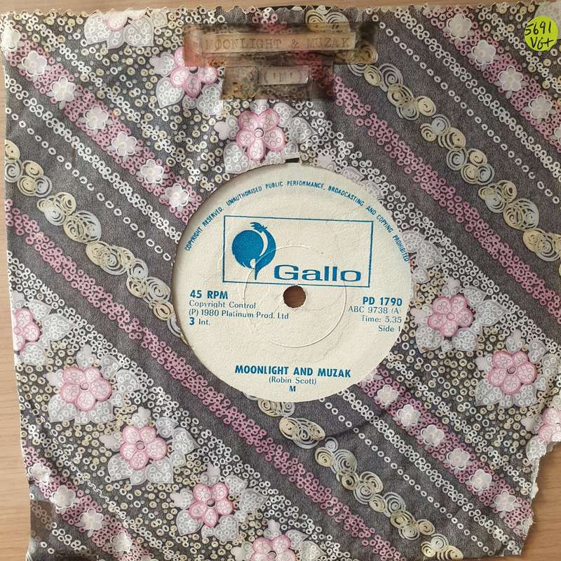 M  Moonlight And Muzak (Rhodesia) - Vinyl 7" Record - Very-Good+ Quality (VG+) (verygoodplus)