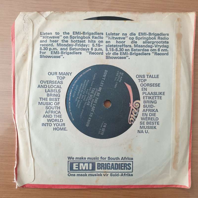 The Nolans  Don't Make Waves - Vinyl 7" Record - Very-Good+ Quality (VG+) (verygoodplus)