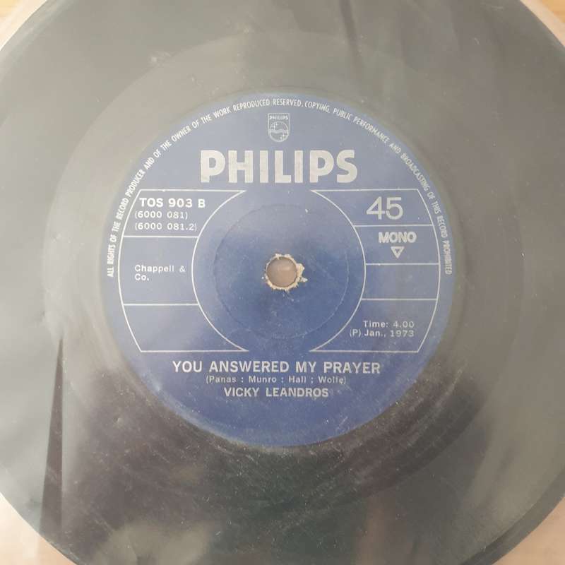 Vicky Leandros  The Love In Your Eyes - Vinyl 7" Record - Very-Good+ Quality (VG+) (verygoodplus)