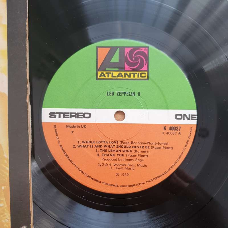 Led Zeppelin  Led Zeppelin II (UK) - Vinyl LP Record - Very-Good+ Quality (VG+)
