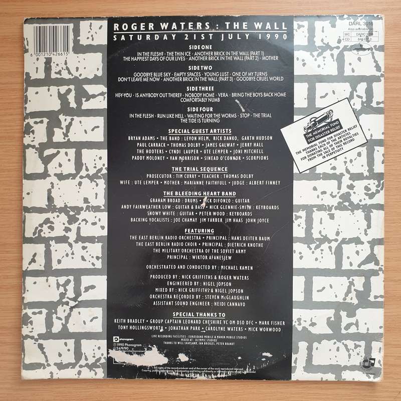 Roger Waters  The Wall (Live In Berlin) (with booklet)-  Vinyl LP Record - Very-Good+ Quality ...
