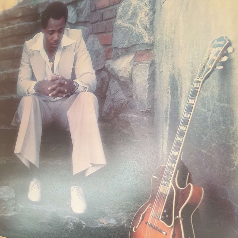 George Benson  Livin' Inside Your Love (UK)  - Vinyl LP Record - Very-Good+ Quality (VG+) (ver...