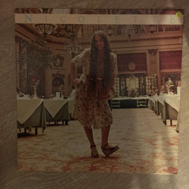 Nicolette Larson  Nicolette - Vinyl LP Record - Opened  - Very-Good Quality (VG)