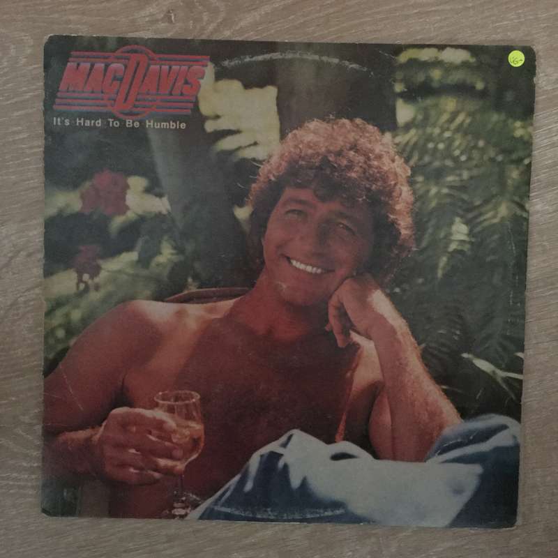 Mac Davis - It's Hard To Be Humble - Vinyl LP Record - Opened  - Very-Good- Quality (VG-)