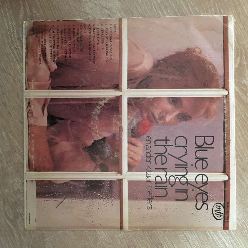 Blue Eyes Crying In The Rain en Ander Kitaar Treffers - Vinyl LP Record - Opened  - Very-Good- Qu...