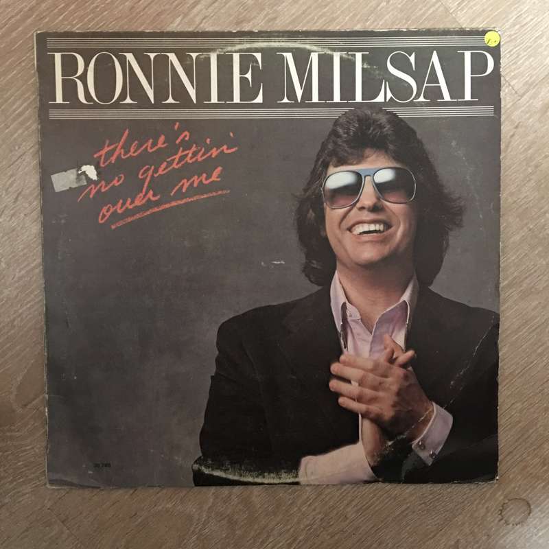 Ronnie Milsap - The'e No Gettin' Over Me - Vinyl LP Record - Opened  - Very-Good+ Quality (VG+)