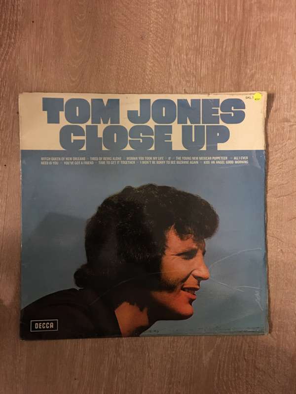 Tom Jones - Close Up -  Vinyl LP Record - Opened  - Very-Good+ Quality (VG+)