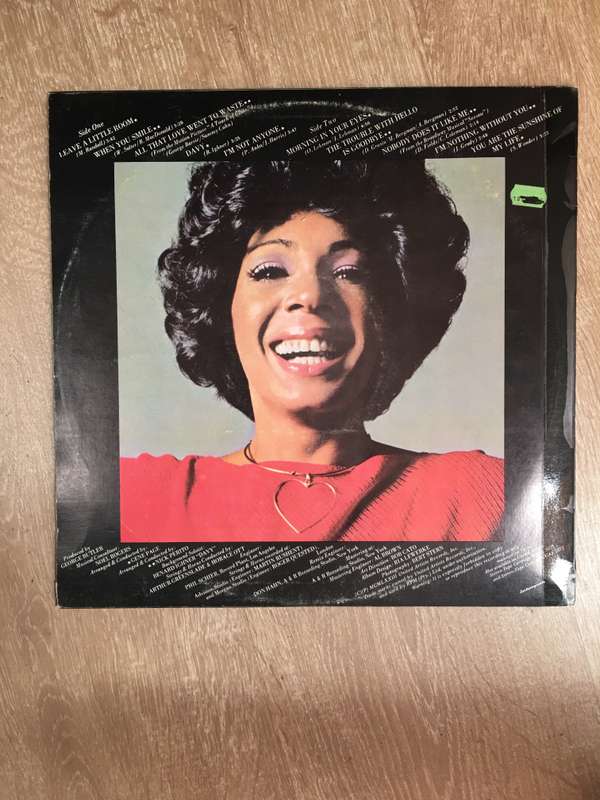 Shirley Bassey - Nobody Does It Like Me - Vinyl LP Record - Opened  - Very-Good+ Quality (VG+)