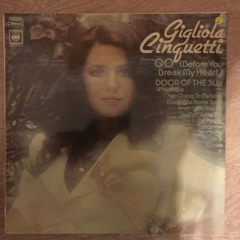Gigliola Cinquetti  - Go Before You Break My Heart - Vinyl LP Record - Very-Good- Quality (VG-)