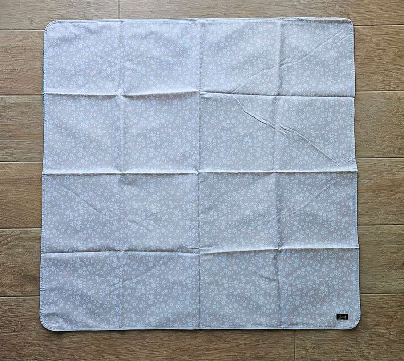 Non slip spill and play mat - Nude