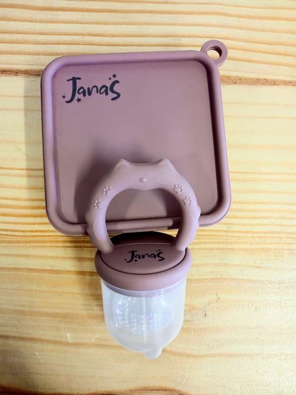 JanaS Silicone Fruit feeder and ice cube try - new