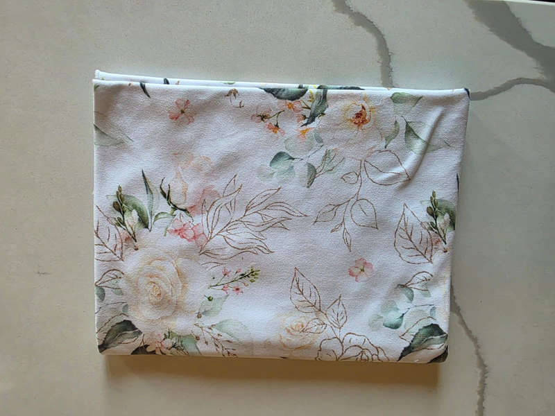 Printed softknit swaddle blanket - Roses