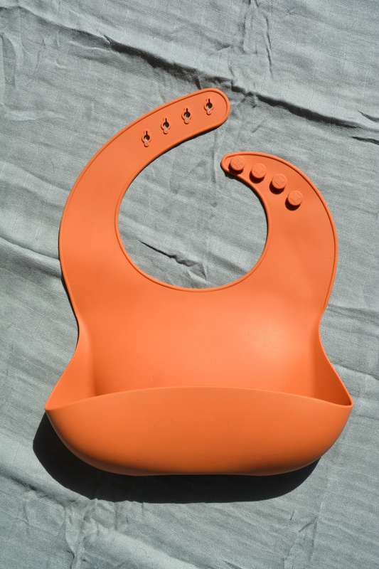 Silicone bucket bib