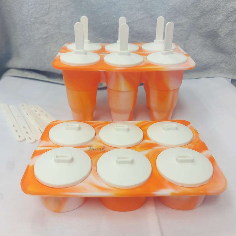 Silicone collapsible ice lolly molds
