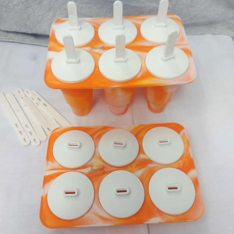 Silicone collapsible ice lolly molds