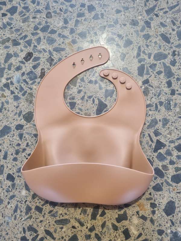 Silicone bucket bib