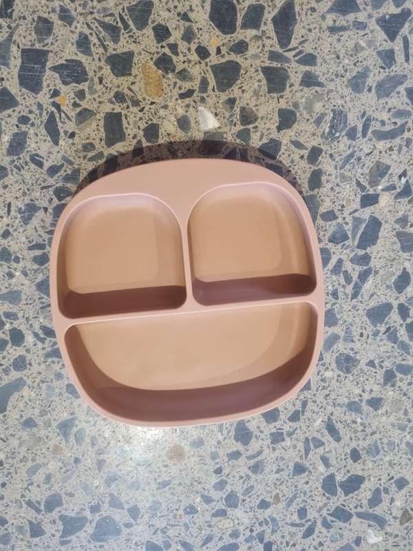 Silicone suction plate