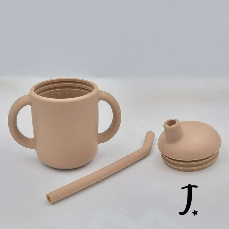 Silicone Cup with Lid and Bended Straw - Brown