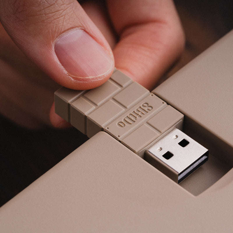 8BitDo Retro Mechanical Keyboard C64 Edition