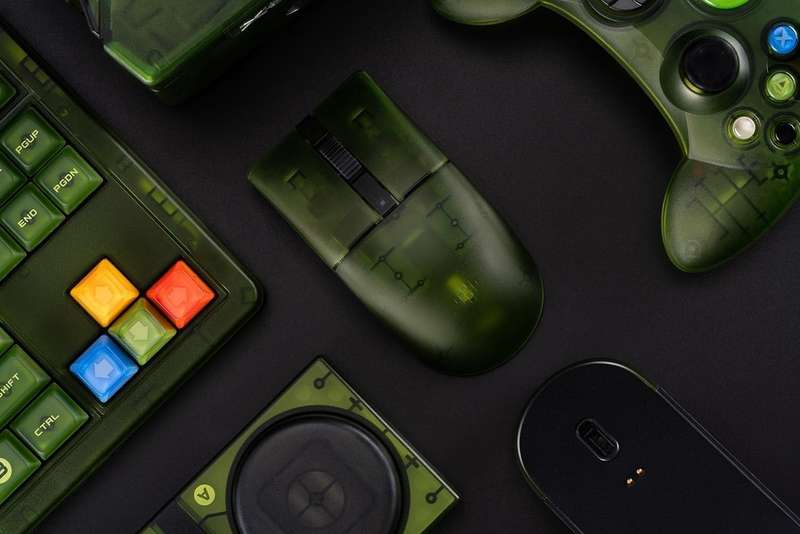 8BitDo Retro R8 Mouse - Xbox Edition Wired or Wireless Connection