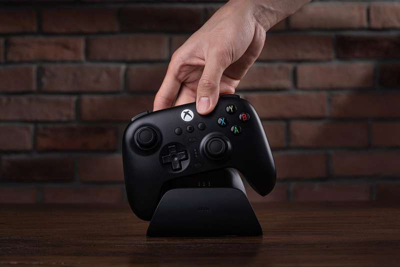 8BitDo Ultimate 3-mode Wired Controller for Xbox With Hall Effect