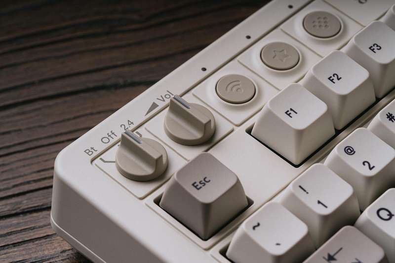 8BitDo Retro Mechanical Keyboard - M Edition