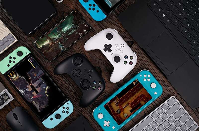 8BitDo Ultimate Wired Controller Windows, Steam Deck, & Raspberry Pi White