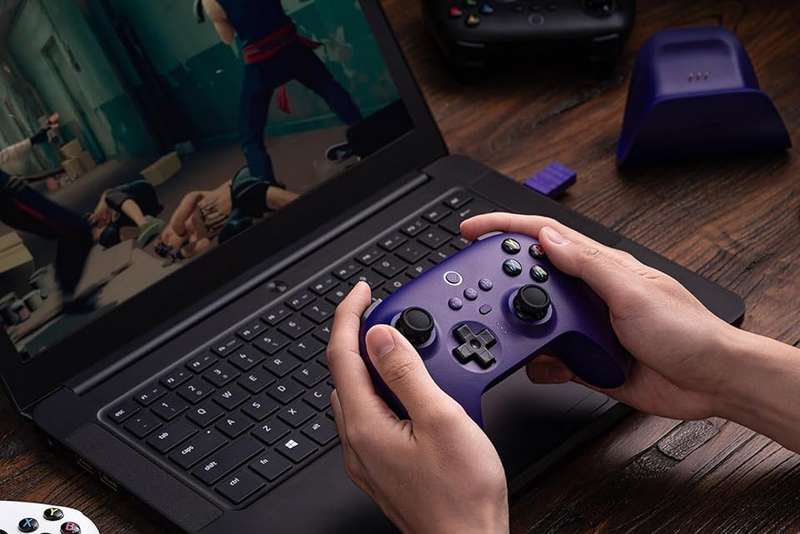 8BitDo Ultimate 2.4G Gaming Controller with Charging Dock (Hall Effect Joysticks) Purple