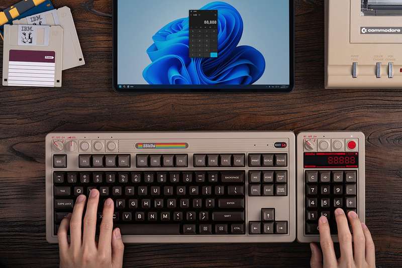 8BitDo Retro 18 Mechanical Numpad C64 Edition