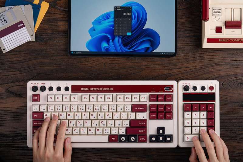 8BitDo Retro 18 Mechanical Numpad Fami Edition
