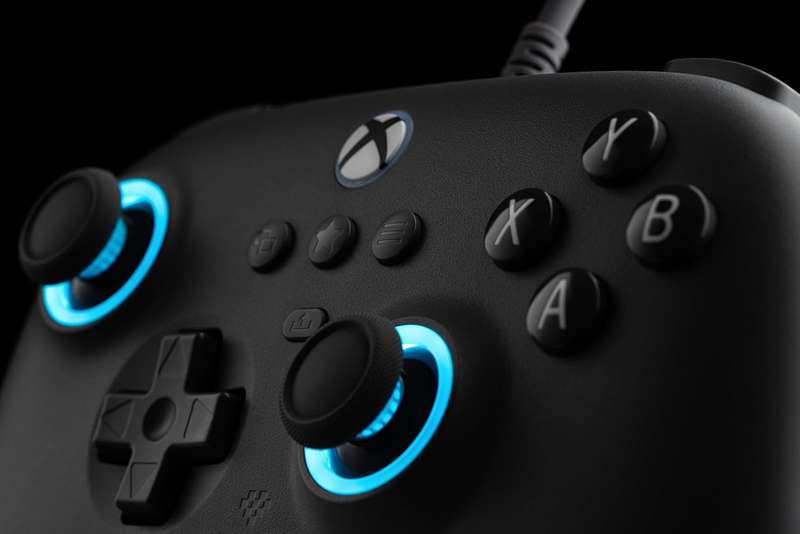 8BitDo Ultimate C Wired Controller for Xbox with Hall Effect Joysticks and Hall Triggers Grey