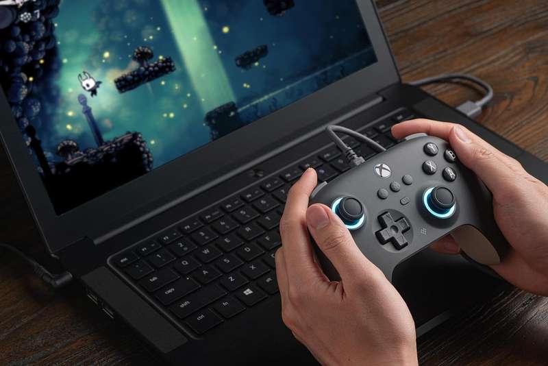 8BitDo Ultimate C Wired Controller for Xbox with Hall Effect Joysticks and Hall Triggers Grey