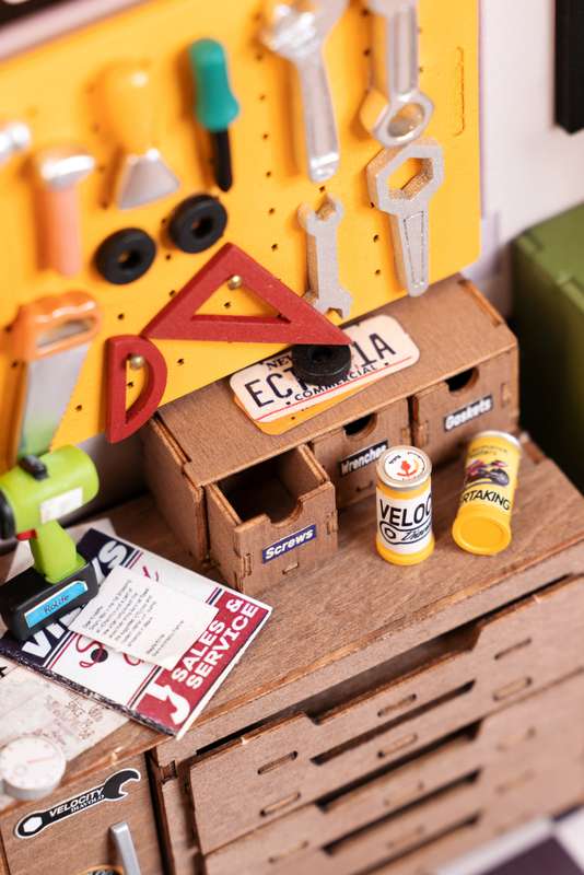 Robotime Garage Workshop DIY 3D Miniature Dollhouse Kit