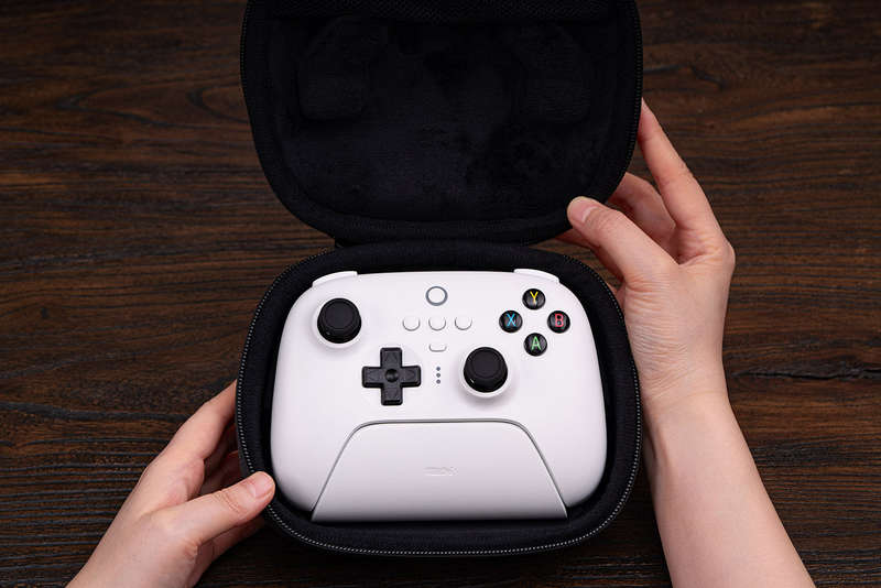 8BitDo Classic Controller Travel Case For Ultimate Controllers & Charging Dock