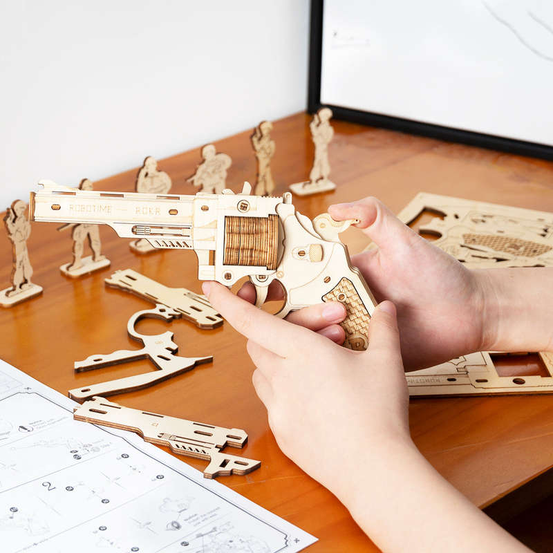 Robotime Corsac M60 Justice Guard DIY 3D Wooden Puzzle Gun