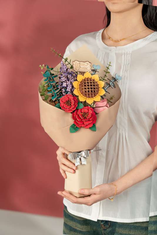 Robotime Flower Bouquet DIY 3D Wooden Puzzle