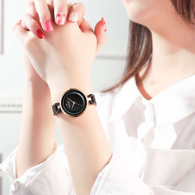 Curren 9052 Women's Simplistic Quartz Wrist Watch Stainless Steel Strap Black