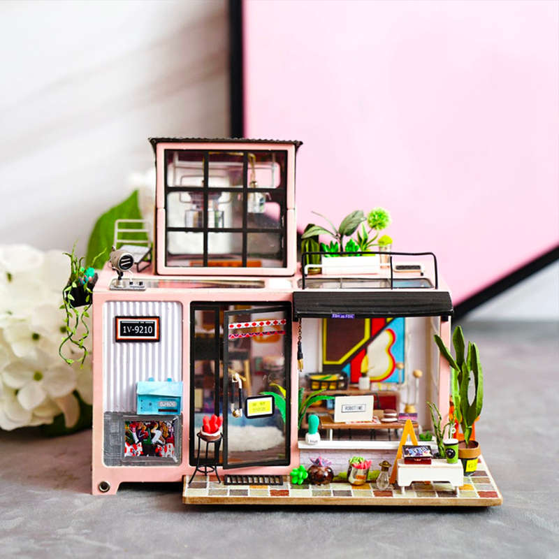 Robotime Kevin's Studio Miniature Dollhouse Kit